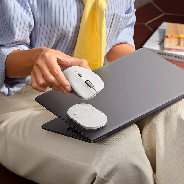 【ESR】ワイヤレスマウス MagMouse　ホワイト（ES28324）