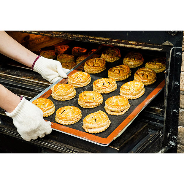 【Cake & Coffee Hinodeya】贅沢 佐賀牛ミートパイ 5個入り