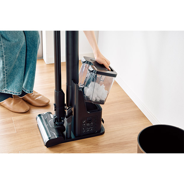 ＜春の家電フェア＞【ハイアール】コードレス式スティッククリーナー（JC-HG1A-K）