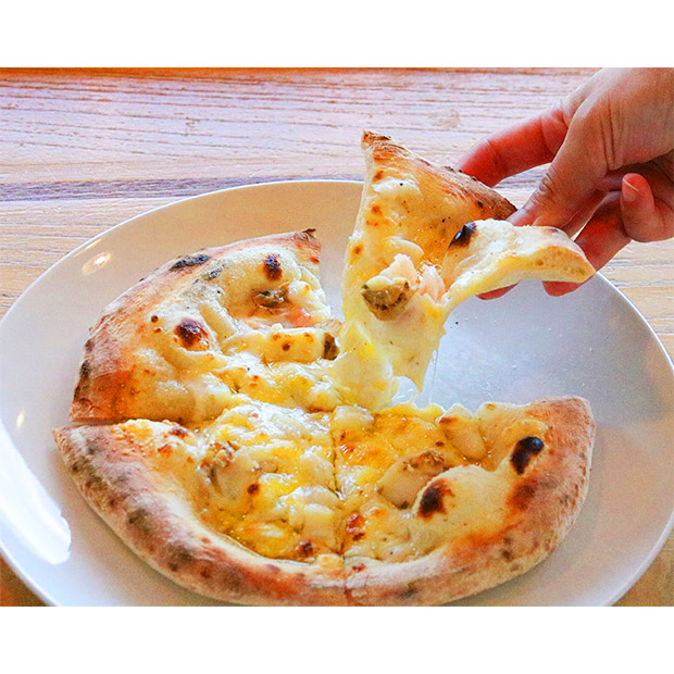 【Cake & Coffee Hinodeya】石窯焼き冷凍ピザ3種セット（佐賀牛ピザ、マルゲリータ、海鮮ピザ）