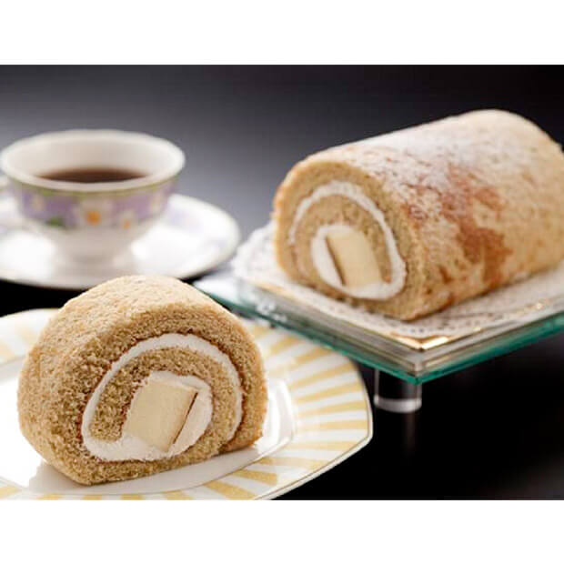 【菊家】坂井宏行の鉄人 生ロールケーキセット