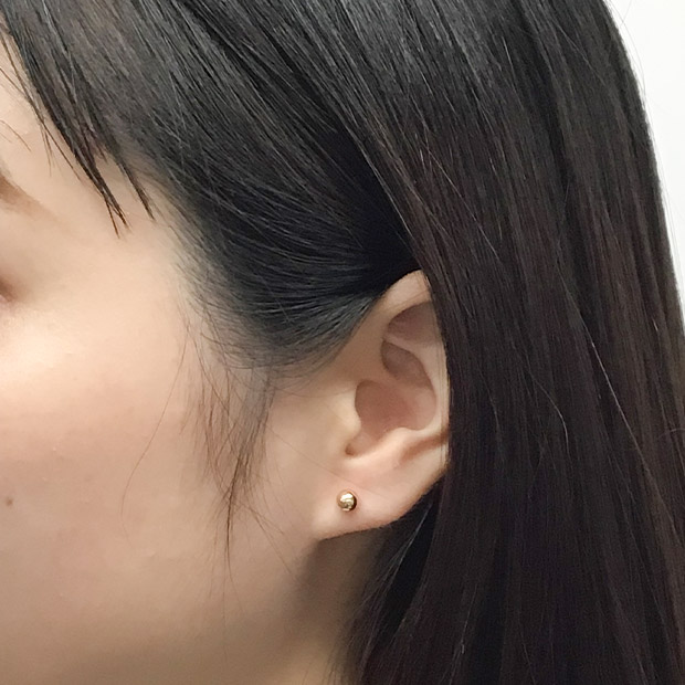 ＜13周年感謝祭＞18金イエローゴールド／丸玉ピアス（玉：約5mm）
